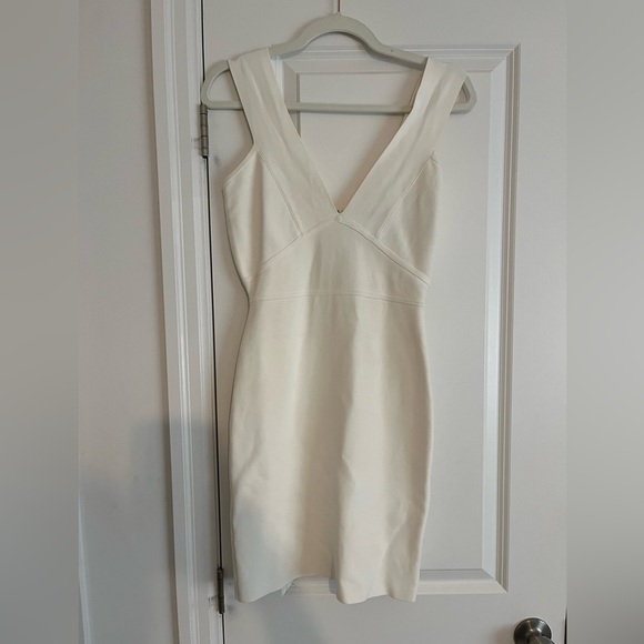 BCBG body con white dress, size M - Picture 1 of 1